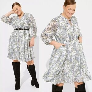 Torrid Mini Clip Dot Front Keyhole Dress Cottagecore Boho in Pristine Floral 0X